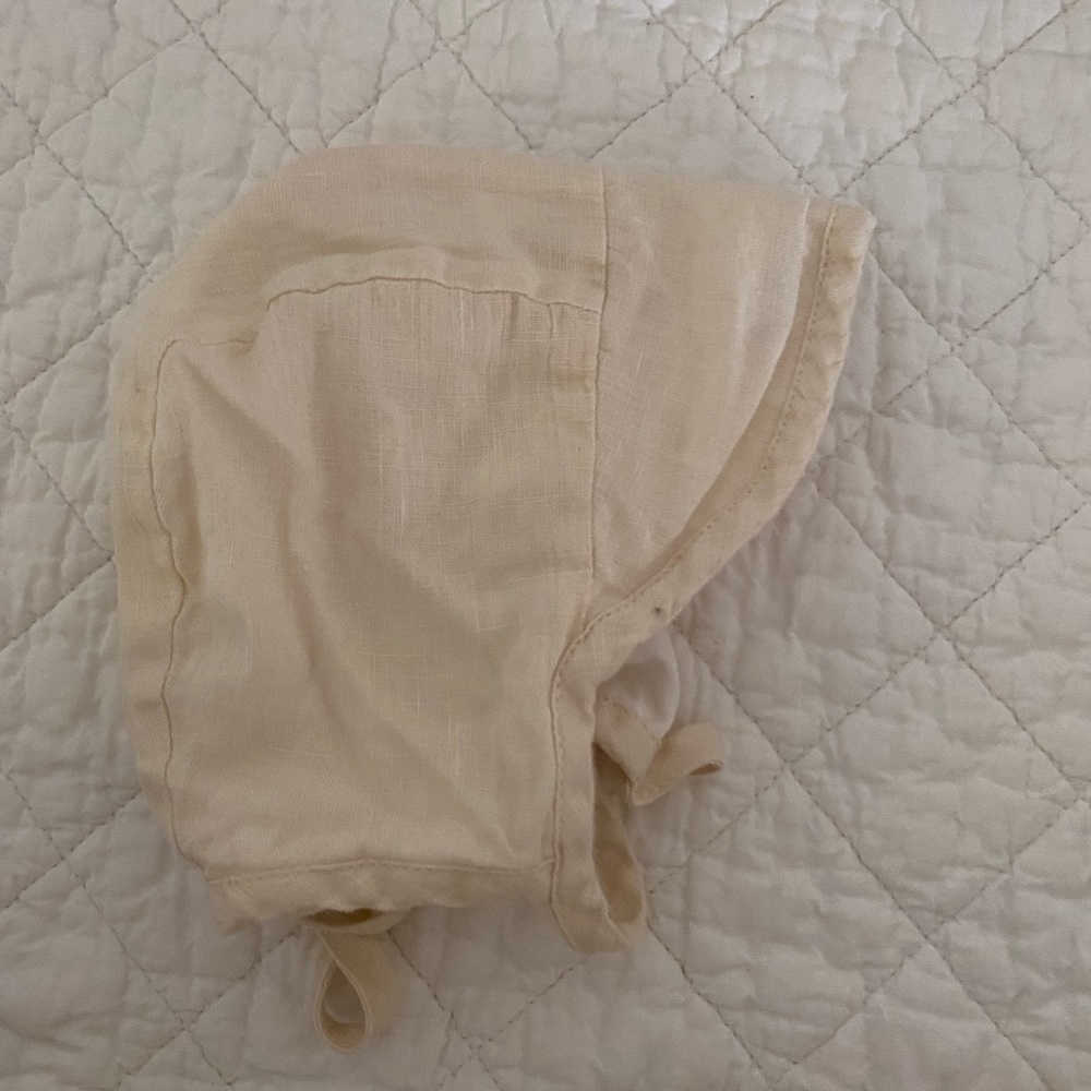 Briar baby brimmed bonnet